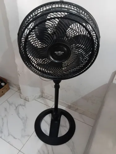 Ventilador Britânia com desfeito