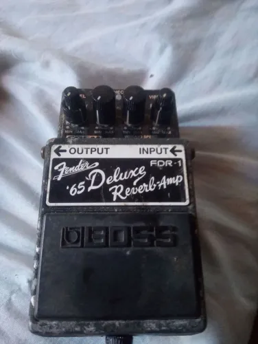 Pedal boss reverb by fender ATENÇÃO LEIA O ANUNCIO.