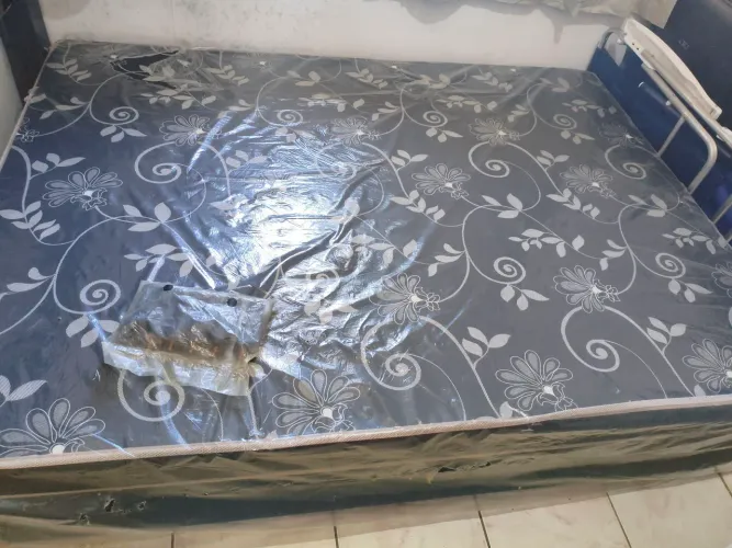 Cama box de casal nova, na embalagem ainda 