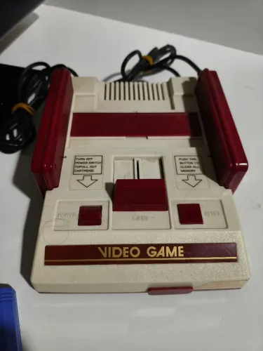 VIDEO GAME CLONE FAMICOM/NES