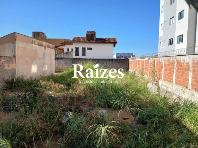 Lote 414m² à venda em Uberlândia no Nossa Senhora das Graças e Próximo ao Hospital do Cânc