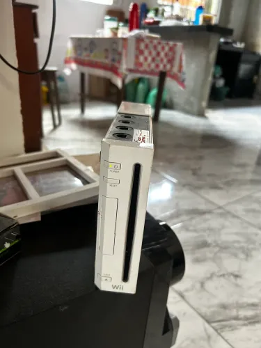 ? Nintendo Wii + acessórios 