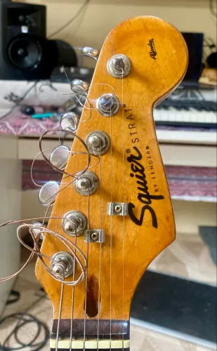 Guitarra Squier 1998