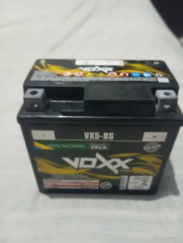 Venda de uma bateria nova para moto