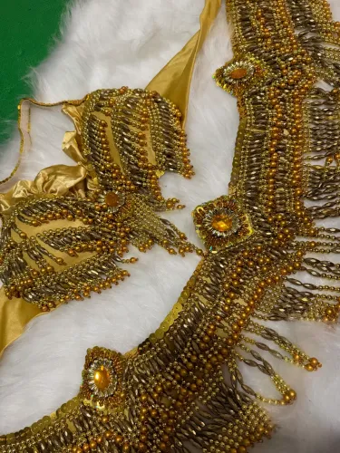 Conjunto Sutiã/Top e Cinto dança do Ventre dourado