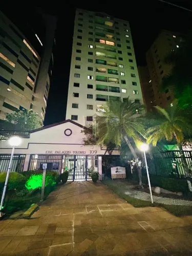 Apt 2/4 com Suíte Master e Closet, Varanda e Excelente Localização no Rio Vermelho!