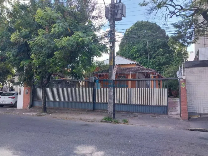 Excelente oportunidade! Casa com 3 dormitórios para alugar, 190 m² por R$ 4.950/mês - Encr