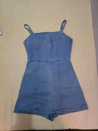 Vestido jeans com short tamanho M