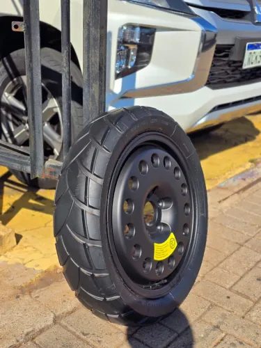 VENDO - ESTEPE BMW - ARO 17 C. PNEU MICHELIN