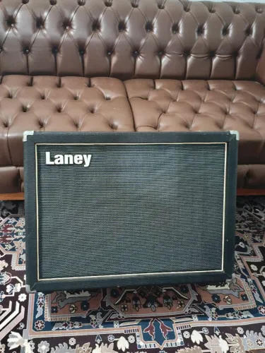 Caixa 2x12 Laney 
