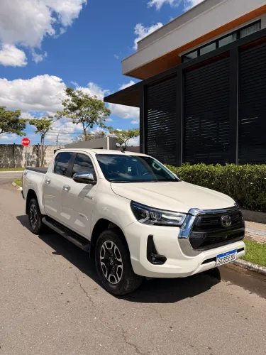 Toyota Hilux CD SRX 4X4 2.8 TDI 16V Diesel Aut. 2022