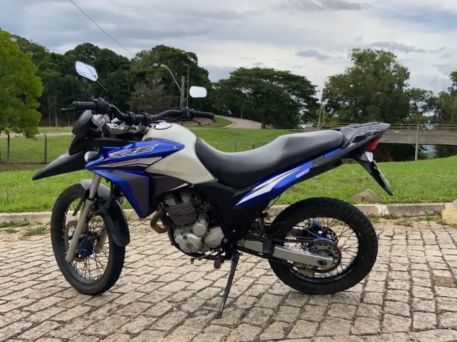 XRE 300