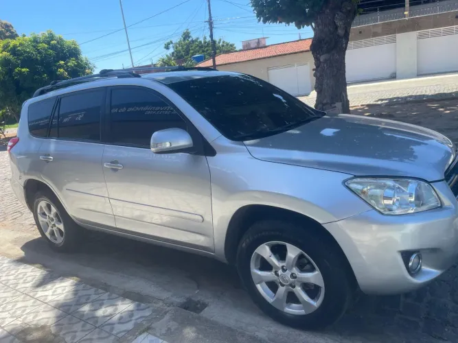 Toyota RAV4 2.4 4X4 16V 170cv Aut. 2011