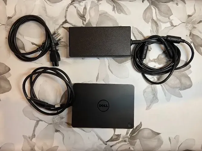 Dock Station Dell WD15 USB-C + Fonte Original Dell 180W - Completa