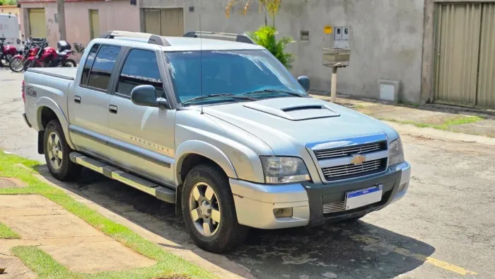 Chevrolet S10 Pick-up Exec. 2.8 4X4 CD TB Int.dies 2010