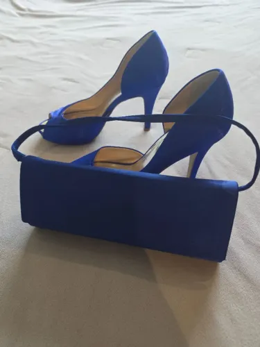 SAPATO AZUL DE FESTA + BOLSA CLUTCH COMBINANDO TAMANHO 37