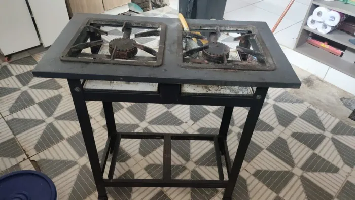 Vendo fogão industrial duas bocas