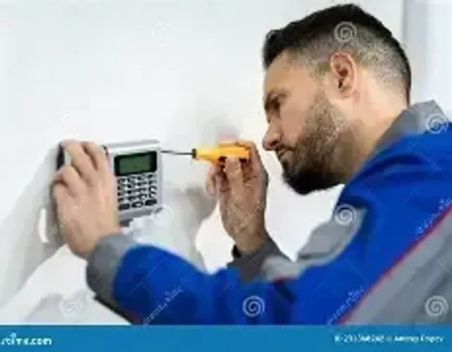 Contrata-se Técnico de Alarme/cftv/rede com experiência