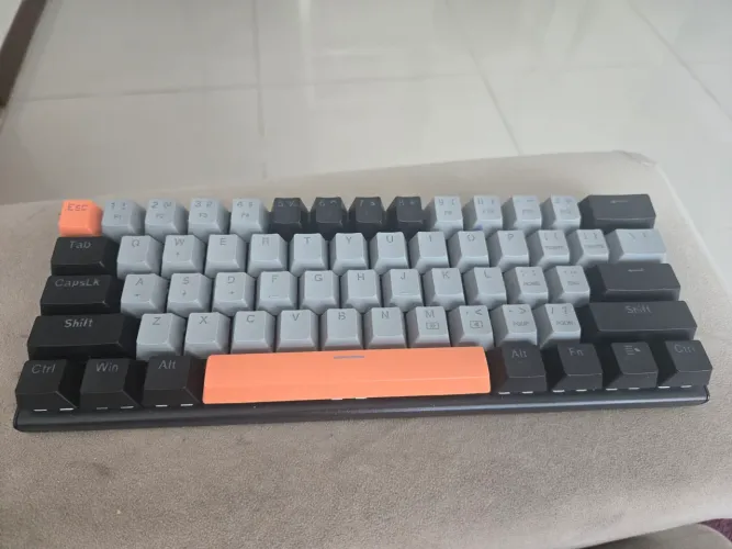 Teclado Mecânico E-YOOSO Z-11 RGB 60%