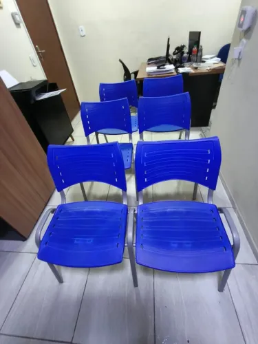 cadeiras Fixas plásticas  de recepção 