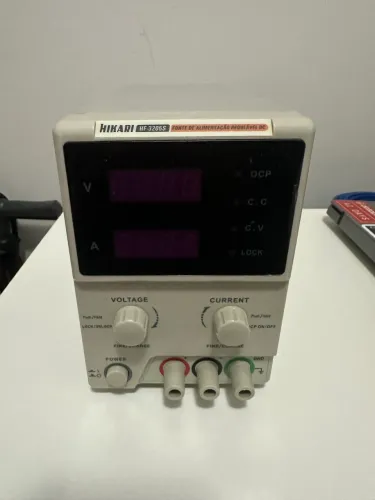 Fonte de bancada Hikari HF-3205S