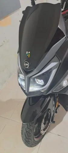 Vendo ótima scooter