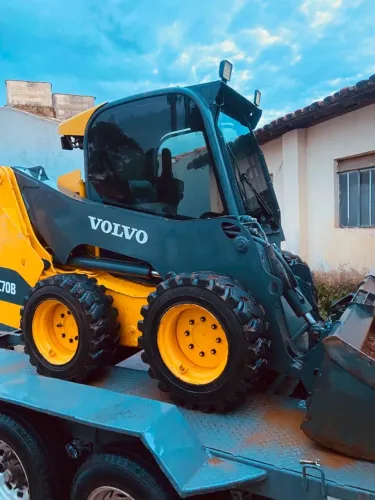Mini carregadeira Bob cat Volvo