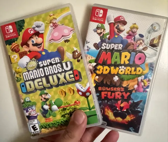 Combo 2 jogos de Nintendo Swicth Mario envio por olx 