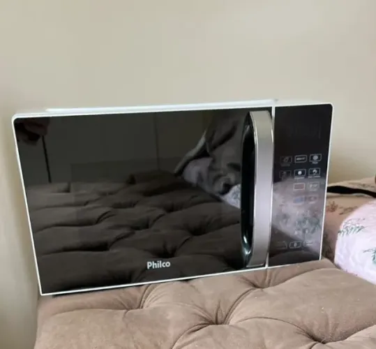 Micro-ondas Philco 20L PMO23EB Branco 220V - Quase Novo (3 meses de uso)