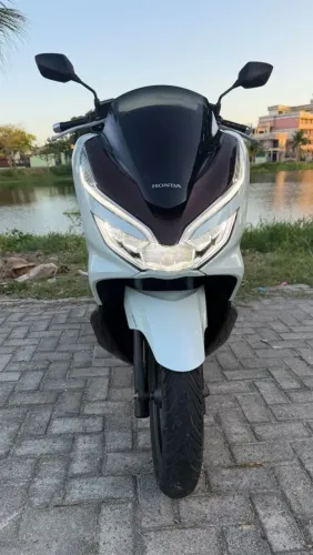 Moto semi nova