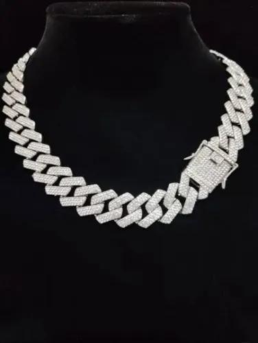 Corrente cubana diamante prata