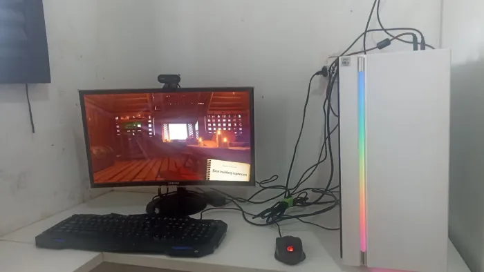 Vendo Computador - Pronto para Usar (VALOR NEGOCIÁVEL)