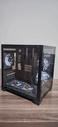 Gabinete Gamer Aquário Lateral/Frontal em Vidro Temperado + 5 Fans RGB