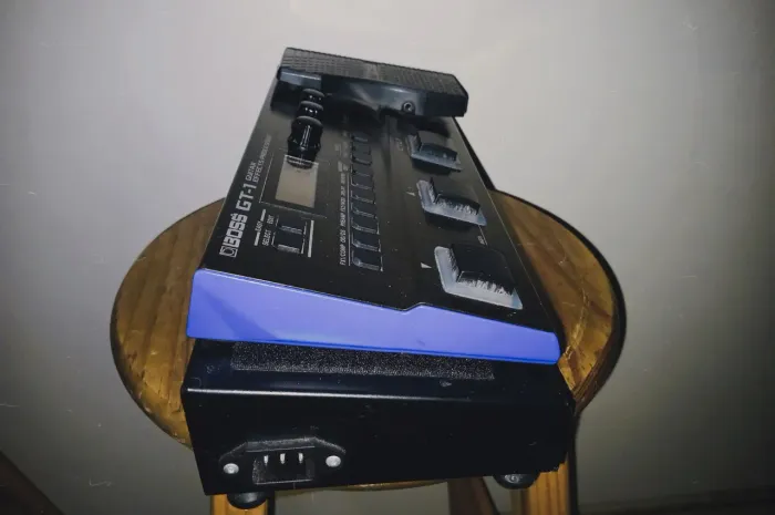 PEDALEIRA BOSS GT1 + PEDALBOARD