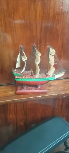 Barco miniatura