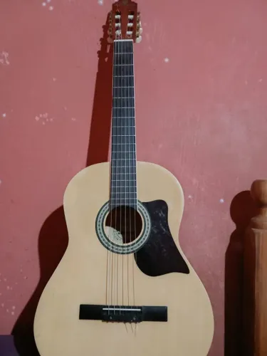 Violão acústico nylon usado em bom estado