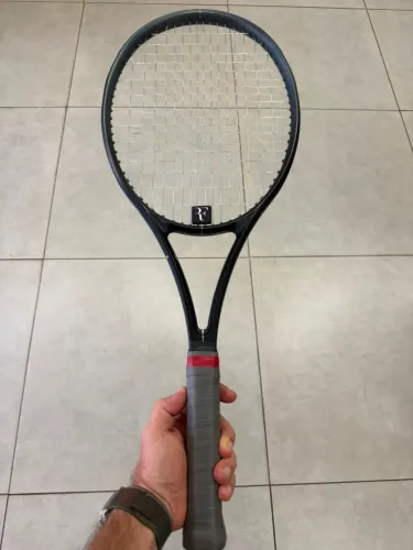 Raquete de Tennis Wilson RF 01 PRO