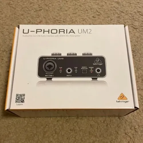 Interface de áudio Behringer U-PHORIA UM2