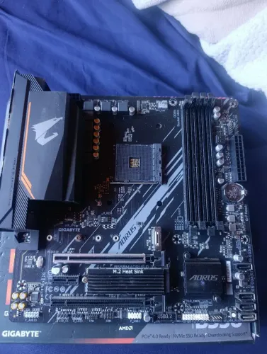 Placa mãe B550 aorus elite