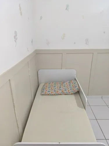 Mini cama com colchão ortobom