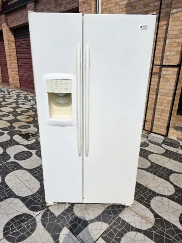 Linda Geladeira Side By Side GE Frost Free 650 Litros