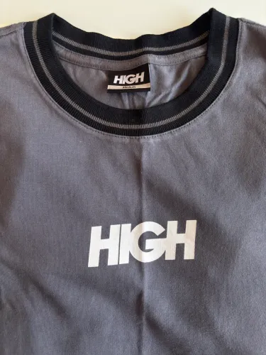 Camiseta HIGH
