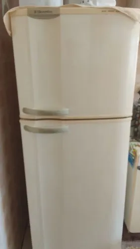 Geladeira Eletrolux