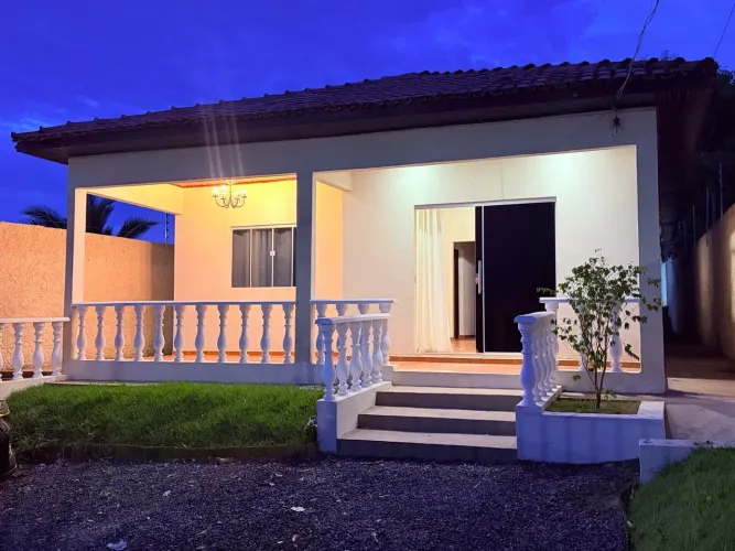 CASA ESTILO NEOCOLONIAL À VENDA ? 200 m² CONSTRUÍDOS EM TERRENO DE 585 m²