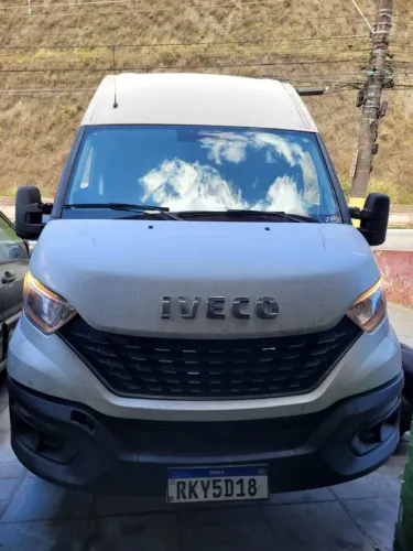 Iveco Daily Furgão 30-130 2.3 9M³ (die)(e5) 2020