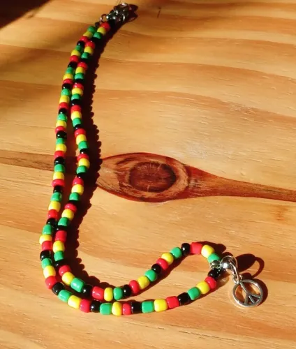 Gargantilha Reggae Hippie Paz e Amor