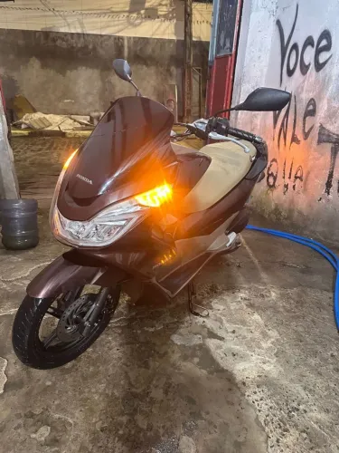 VENDO HONDA PCX DLX 2017