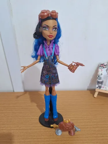 Boneca Monster High Robecca Steam Art Class Nova G1 COMPLETA com diário!