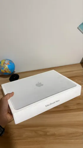 MacBook Neo 256/8 Silver