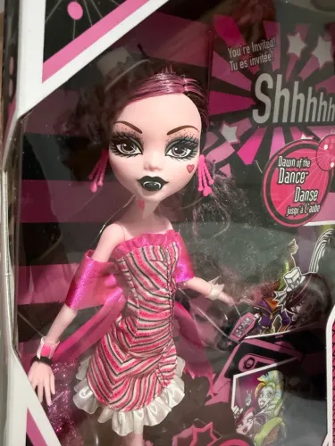 Boneca Monster High Draculaura Dawn Of the dance